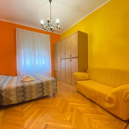 Cuneo Room Guest house *