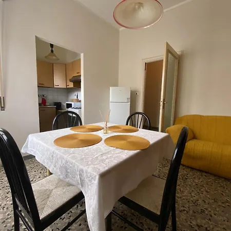 Cuneo Room Guest house *